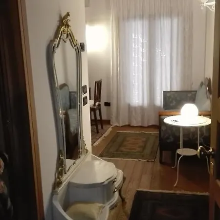 Apartment Mini Contra Pescherie *